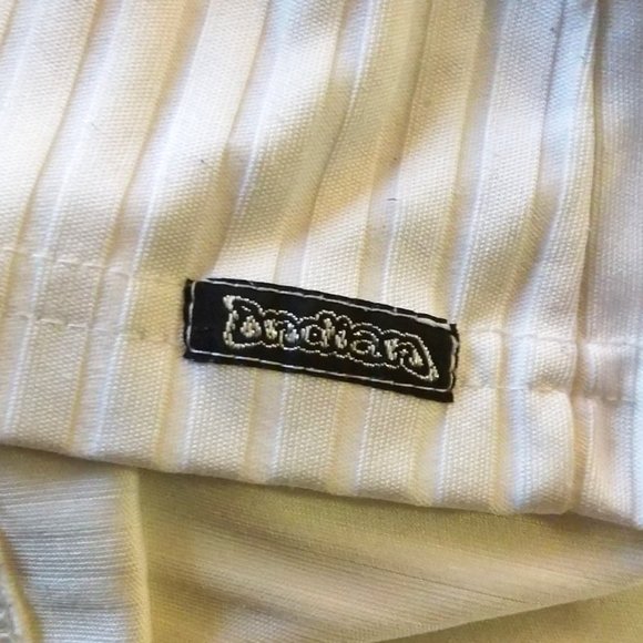 Vintage Y2K White Ribbed Slimming Tank Top - Picture 7 of 9